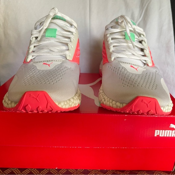 NIB Puma HYBRID Astro Women’s Running Shoes - Picture 3 of 7